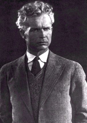 Claw.ru | Топики по английскому языку | Життєвий шлях Олександра Петровича Довженко